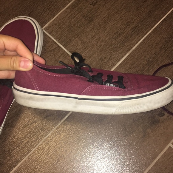 vans - Picture 2 of 3